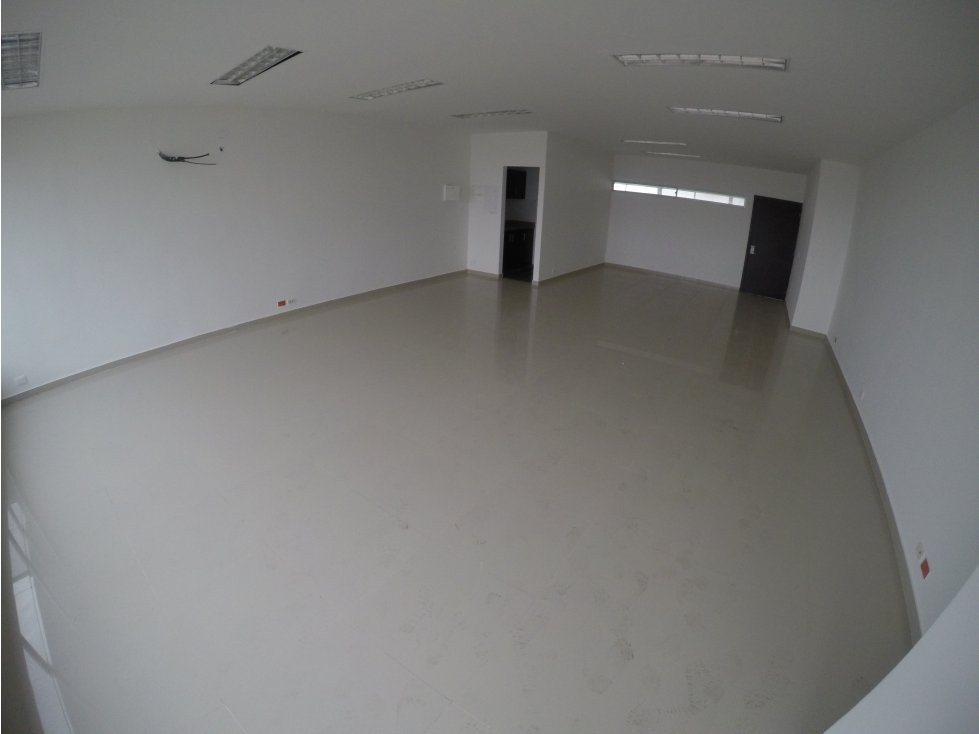VENDEMOS OFICINA EN MARBELLA - LAGUNA 46