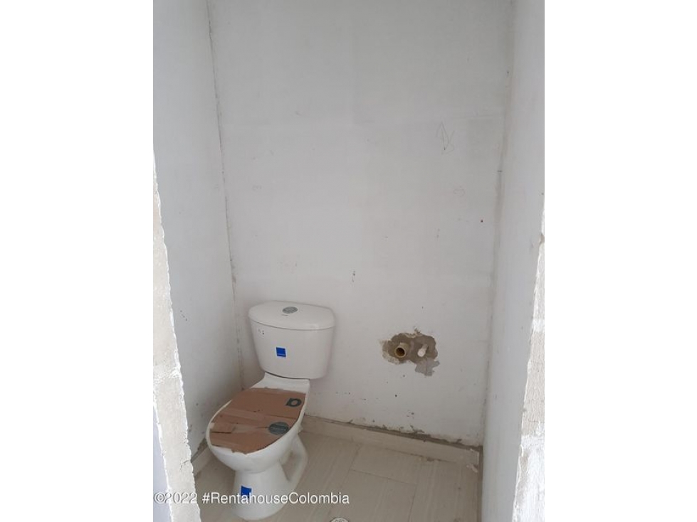 Apartamento en  Villa Nueva RAH CO: 22-2462