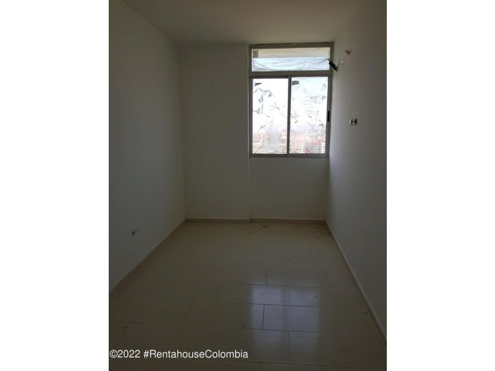 Apartamento en  Villa Nueva RAH CO: 22-2466