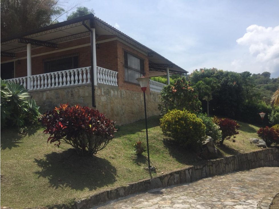 Vendo Casa en Condominio Campestre