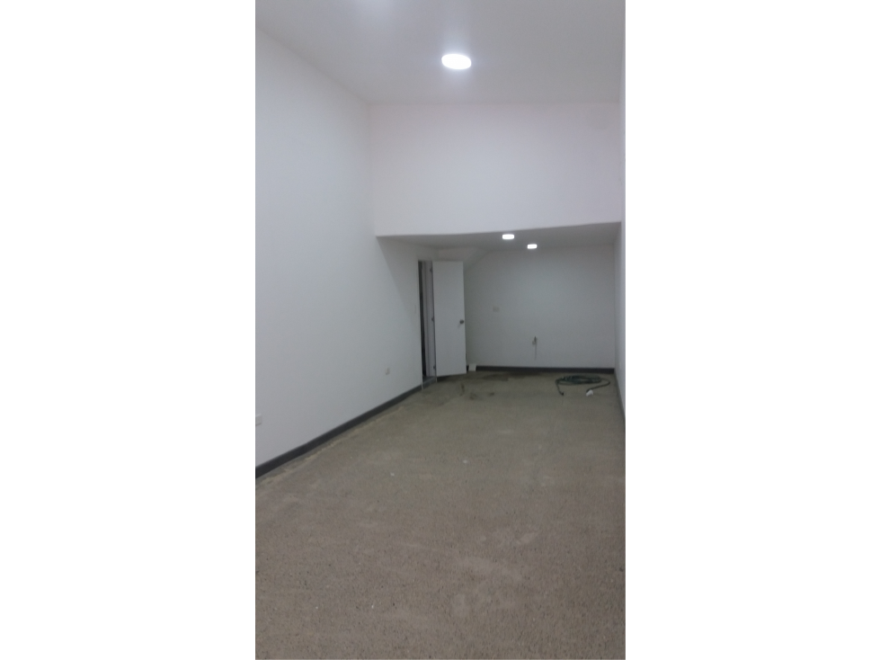 ESTRENE LOCAL Nª 4 ZONA CENTRICA