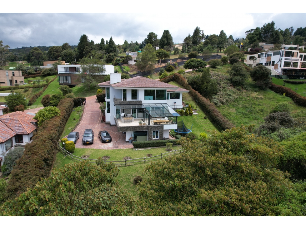 CASA CAMPESTRE EN VENTA O ARRIENDO, YERBABONITA CHIA