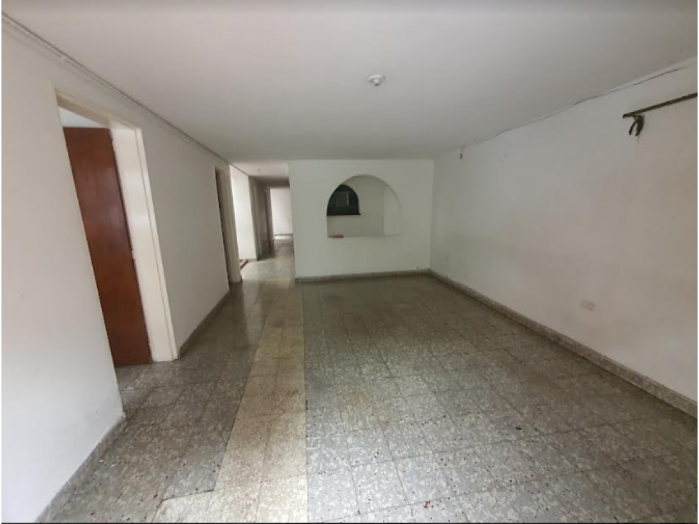 Casa local para alquiler en Envigado - Barrio Mesa