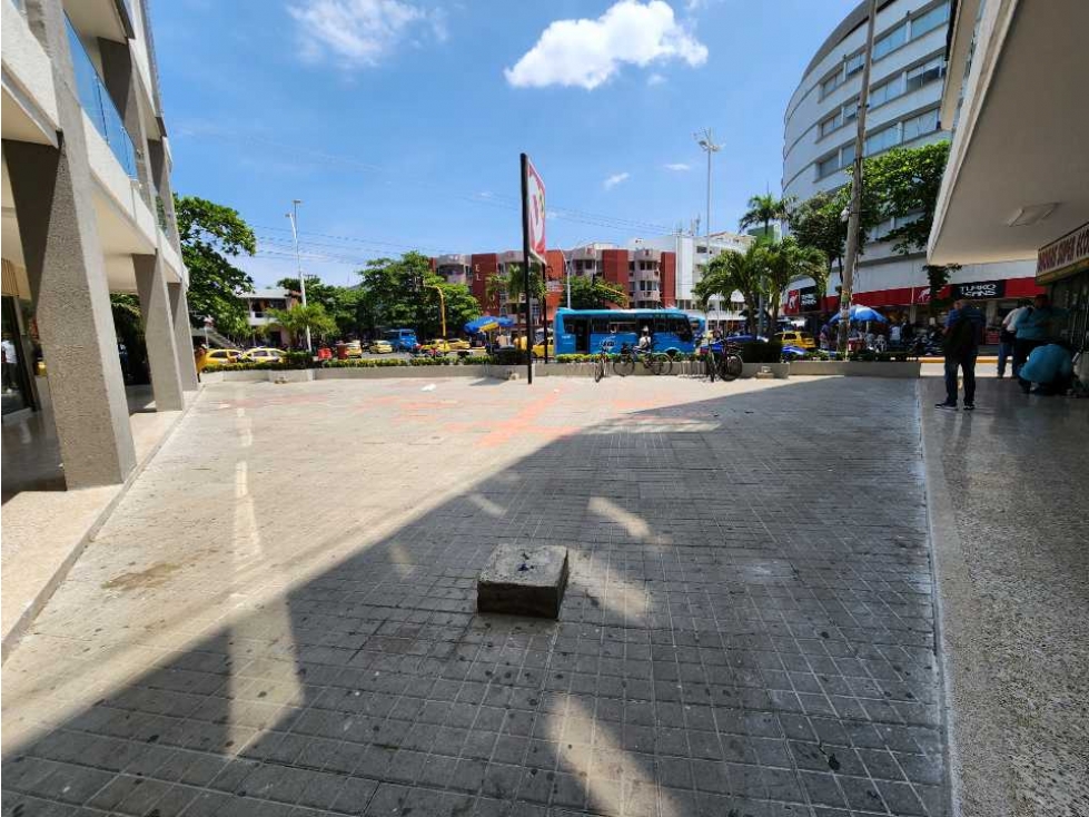 Arriendo Isla Comercial Centro Santa Marta Magd.